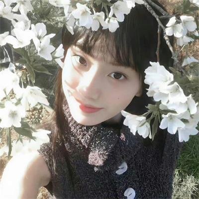 三块广告牌